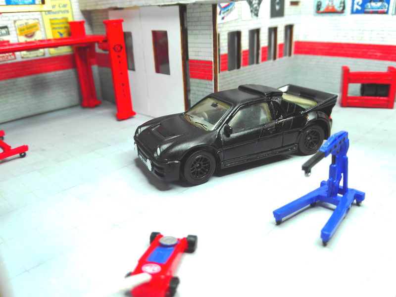 Illustration for article titled A very bad attempt of making a custom RS200